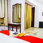 Hotel Iconic Residency - Opposite Ganga Ram Hospital
